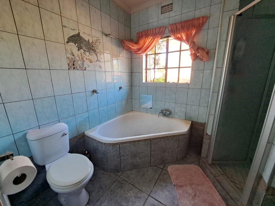 4 Bedroom Property for Sale in Safari Gardens North West